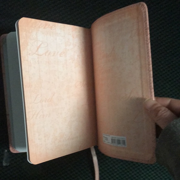 “365 devotions moments with God for Moms” Faux leather bound book - Picture 5 of 14